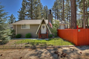 DoorMat Vacation Rentals - BearTime Story Fireplace! BBQ! WiFi! Fenced Yard!